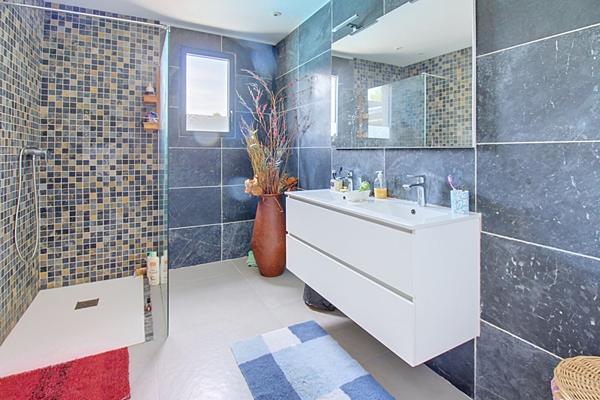 A VENDRE EN EXCLUSIVITÉ A VENDRE À VIDAUBAN - VILLA CONTEMPORAINE AVEC VUE PANORAMIQUE, PISCINE ET PRESTATIONS  DE QUALITÉ !
