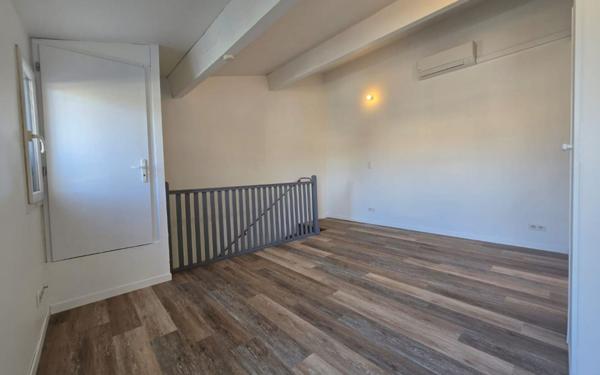 Appartement à louer    2 pièces • 27,89 m2 Saint-Martin-de-Crau