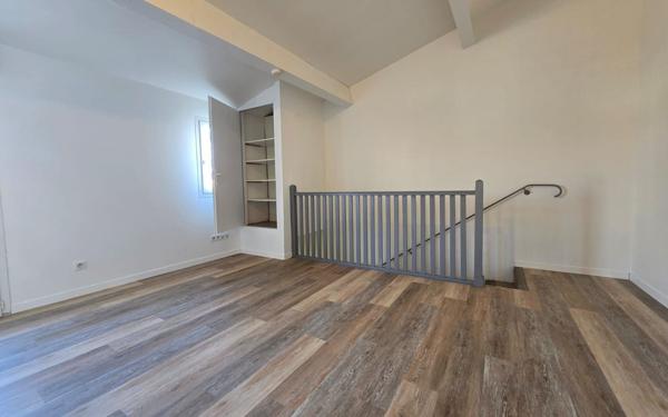 Appartement à louer    2 pièces • 27,89 m2 Saint-Martin-de-Crau