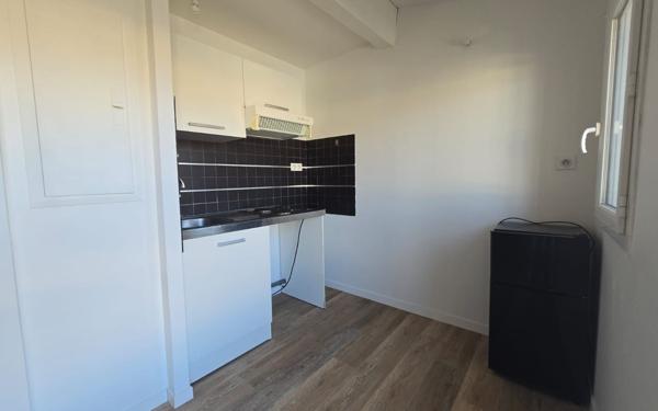 Appartement à louer    2 pièces • 27,89 m2 Saint-Martin-de-Crau