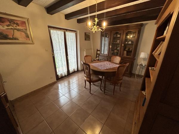 Heimersdorf, ensemble immobilier de 260 m² sur un terrain de 731 m² 290 000 €