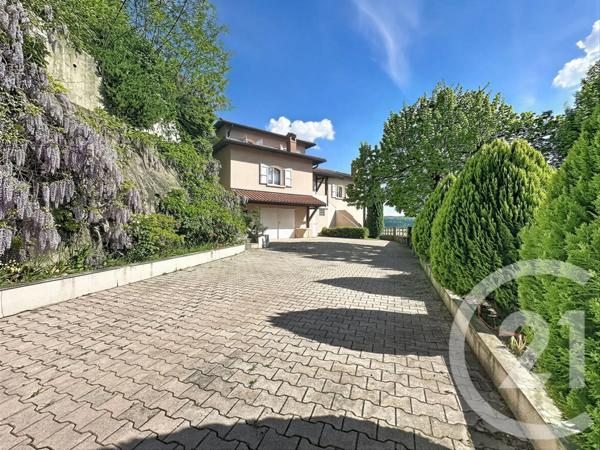 Maison à vendre  8 pièces - 288 m 2   HEYRIEUX  - 38