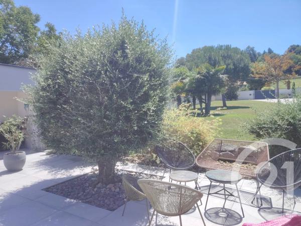 Maison à vendre  8 pièces - 288 m 2   HEYRIEUX  - 38