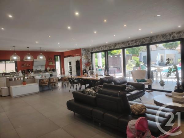 Maison à vendre  8 pièces - 288 m 2   HEYRIEUX  - 38