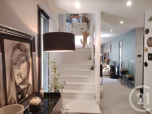 Maison à vendre  8 pièces - 288 m 2   HEYRIEUX  - 38