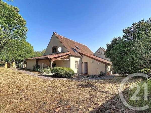 Maison à vendre  6 pièces - 150 m 2   ST POURCAIN SUR SIOULE  - 03