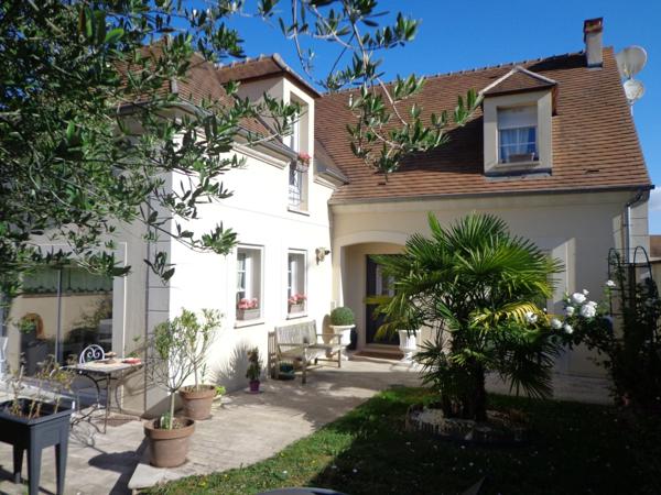 Maison à vendre 8 pièces avec un appartement F2 indépendant à PONT SAINTE MAXENCE (60)