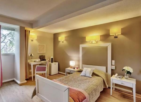 INVESTISSEMENT LOCATIF  LE CANNET  Résidence EHPAD Les Jonquières - 7.02% de rentabilité