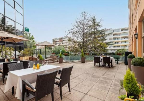 INVESTISSEMENT LOCATIF  LE CANNET  Résidence EHPAD Les Jonquières - 7.02% de rentabilité