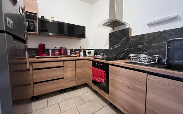 Maison à vendre    5 pièces •  Champdeniers-Saint-Denis