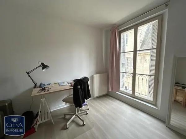 Appartement à louer 1 pièce 36.1m² Saumur (49400)
