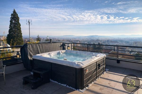 Superbe appartement T4 de 105 m2, 5ème et dernier étage, Terrasse de 100 m2, vue Panoramique, ascenseur, cave, garage double