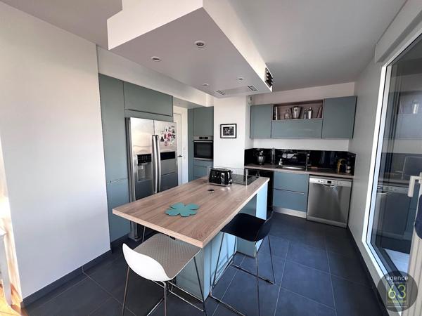 Superbe appartement T4 de 105 m2, 5ème et dernier étage, Terrasse de 100 m2, vue Panoramique, ascenseur, cave, garage double
