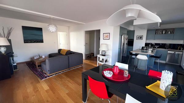 Superbe appartement T4 de 105 m2, 5ème et dernier étage, Terrasse de 100 m2, vue Panoramique, ascenseur, cave, garage double