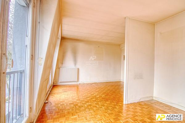 Versailles Montreuil Appartement dernier étage -4 pièces 79.44 m2 €498 000 ** - Référence 26745