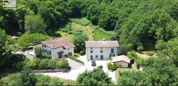 À VENDRE – Propriété en pierre au charme authentique