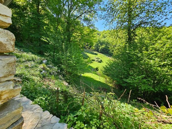 À VENDRE – Propriété en pierre au charme authentique