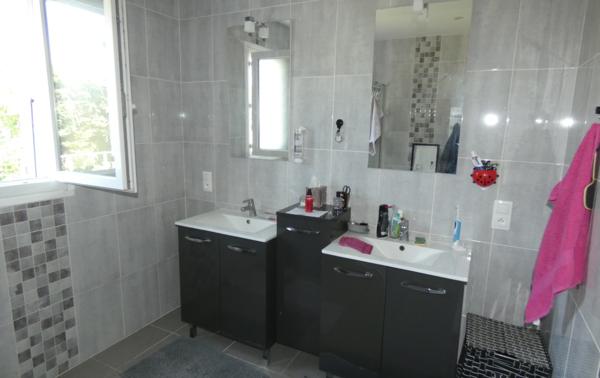 SAUJON – MAISON DE PLAIN PIED SUR UN TERRAIN CLOS D’ENVIRON 1.360 M²
