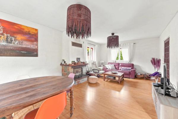 Maison à vendre 7 pièces SAINT GENIS POUILLY (01)