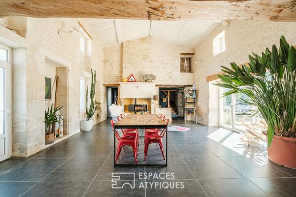 Vivre l’atypique : maison de caractère, nature et créativité