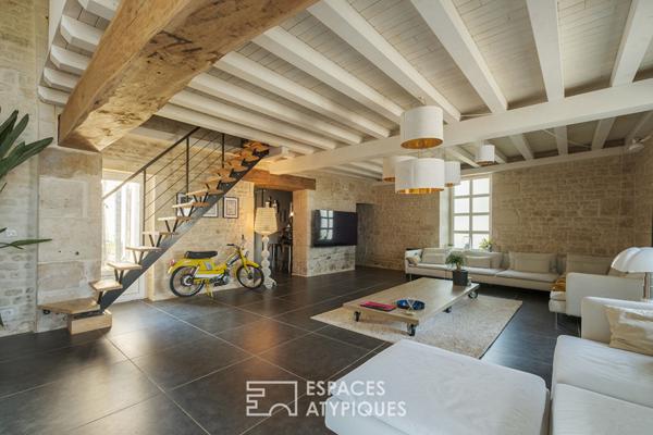 Vivre l’atypique : maison de caractère, nature et créativité