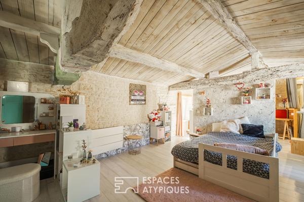 Vivre l’atypique : maison de caractère, nature et créativité