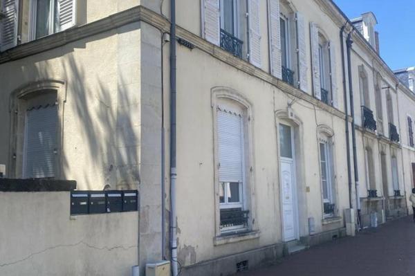 Vente - BUREAUX 210 m 2