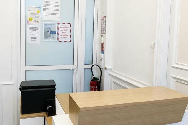 Vente - BUREAUX 210 m 2