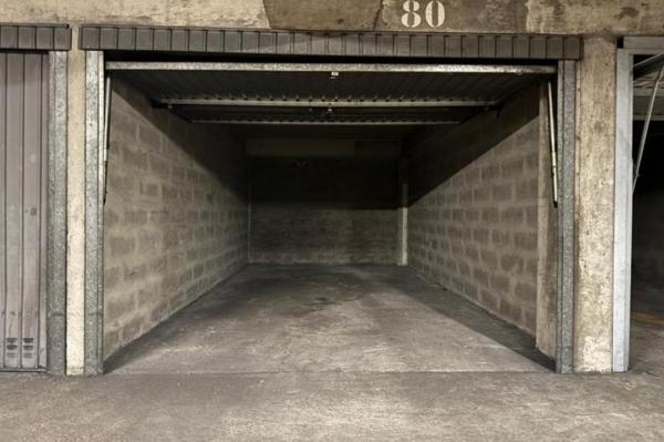 Vente - Garage Paris (75015)