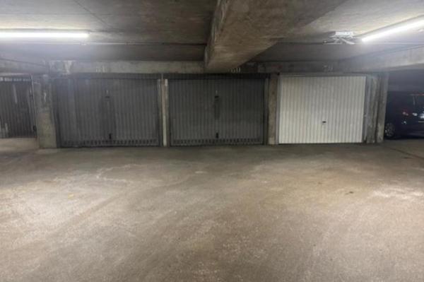 Vente - Garage Paris (75015)