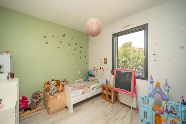 Maison contemporaine 165 m² avec piscine, spa et panneaux photovoltaïques