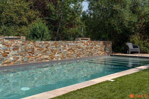 Maison contemporaine 165 m² avec piscine, spa et panneaux photovoltaïques