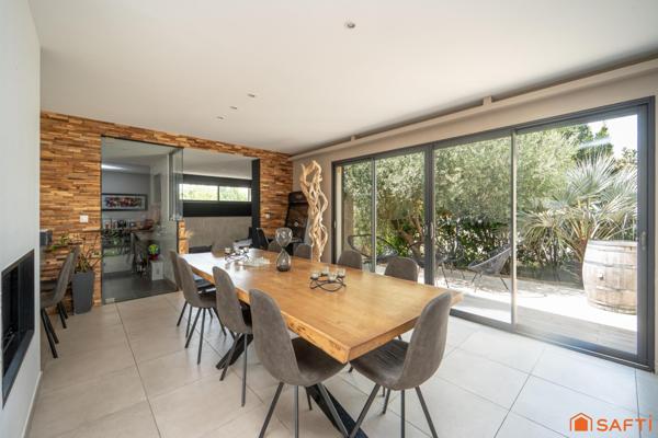 Maison contemporaine 165 m² avec piscine, spa et panneaux photovoltaïques