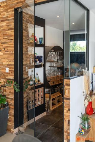 Maison contemporaine 165 m² avec piscine, spa et panneaux photovoltaïques