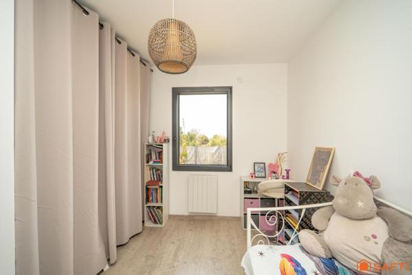 Maison contemporaine 165 m² avec piscine, spa et panneaux photovoltaïques