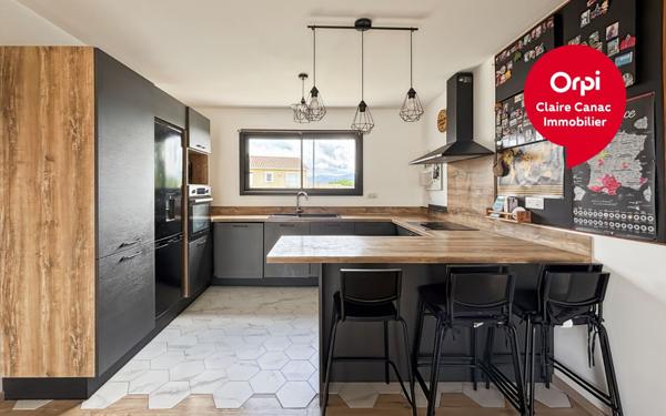 Maison à vendre    6 pièces •  Castres