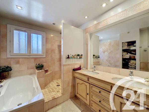 Maison à vendre  5 pièces - 152 m 2   TAILLADES  - 84