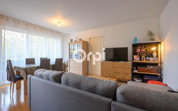 Appartement à vendre    3 pièces • 56 m2 Valenciennes