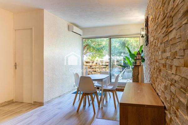 Saint-Mandrier village,T2 cosy avec rez-de-jardin - parking privé - commodités