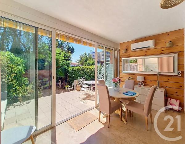 Appartement T2 à vendre  2 pièces - 44,38 m 2   FREJUS  - 83