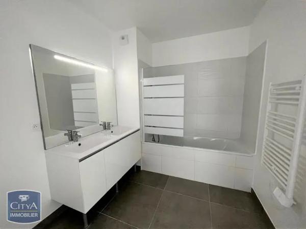 Appartement à louer 3 pièces 63.62m² Marseille (13004)