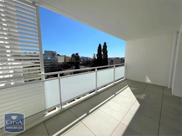 Appartement à louer 3 pièces 63.62m² Marseille (13004)