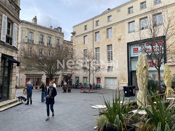 Triangle d'Or Local commercial 52m² à Bordeaux