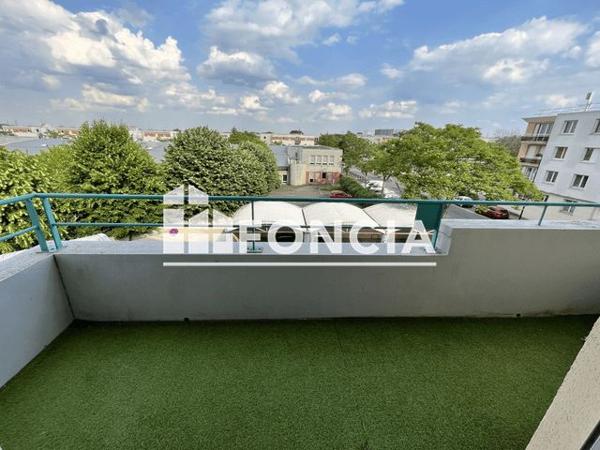 Location Appartement 3 pièces 67.1 m² - 1 RUE COPENHAGUE Elancourt 78990