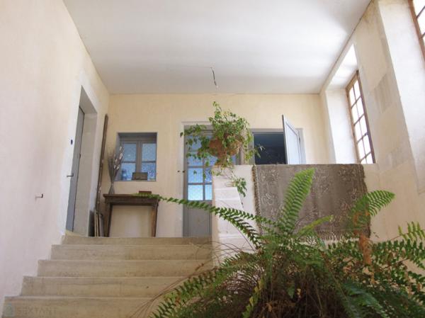 ANCIEN LOGIS 450M² CENTRE VILLAGE AVEC PARC ARBORE