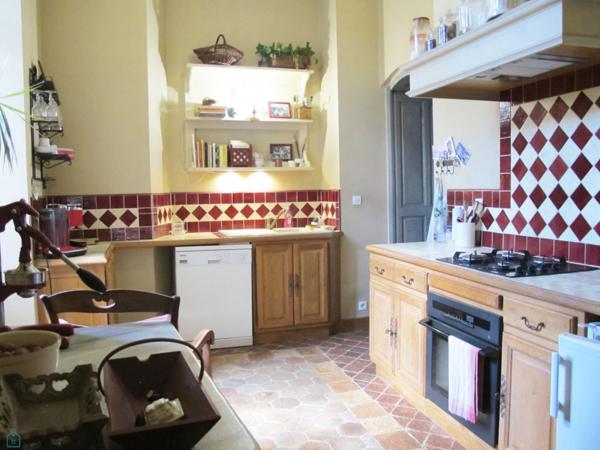 ANCIEN LOGIS 450M² CENTRE VILLAGE AVEC PARC ARBORE