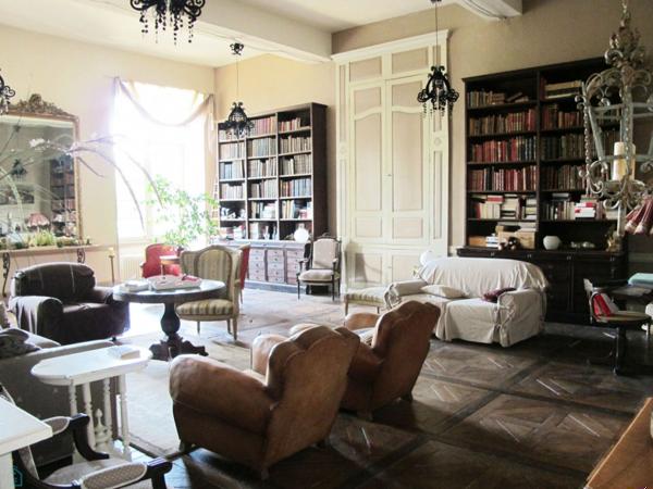 ANCIEN LOGIS 450M² CENTRE VILLAGE AVEC PARC ARBORE