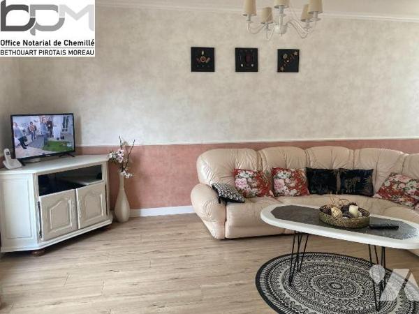 Maison à vendre à La Salle-de-Vihiers (49310), Entre Chemillé et Vihiers. À découvrir sans tard...