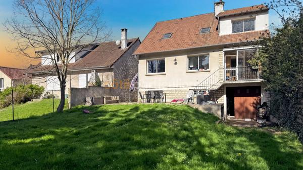 Location
                Local commercial140 m² - 8 Pièces -
                    BRIE COMTE ROBERT (77170)