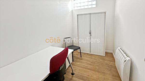 Location Local commercial140 m² - 8 Pièces - BRIE COMTE ROBERT (77170)